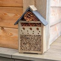 Gardman Bee And Bug House